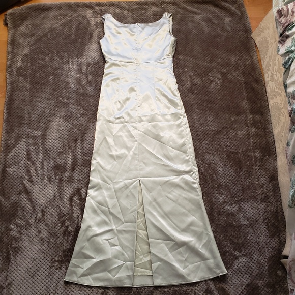 Watters and Watters Pale green dress - Picture 3 of 4